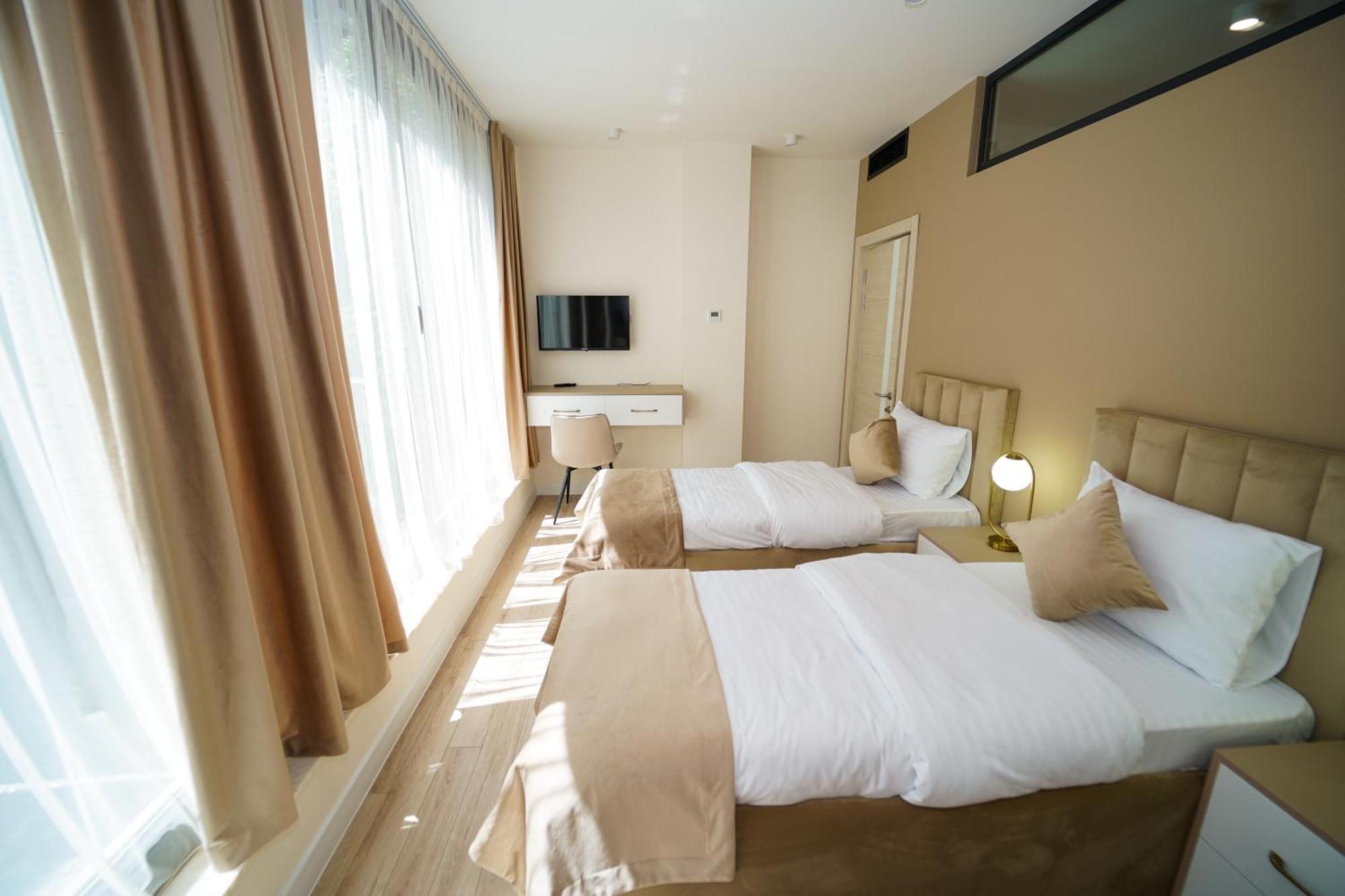 B&M Hotel يريفان المظهر الخارجي الصورة