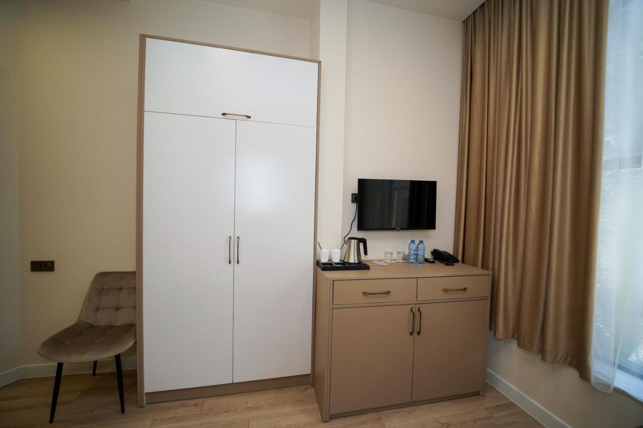 B&M Hotel يريفان المظهر الخارجي الصورة